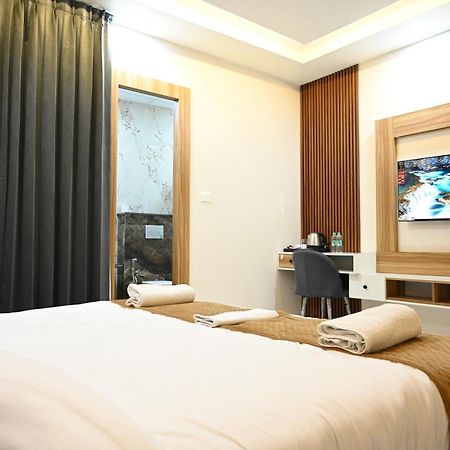 The Janki Hotel Ayodhya Exterior foto